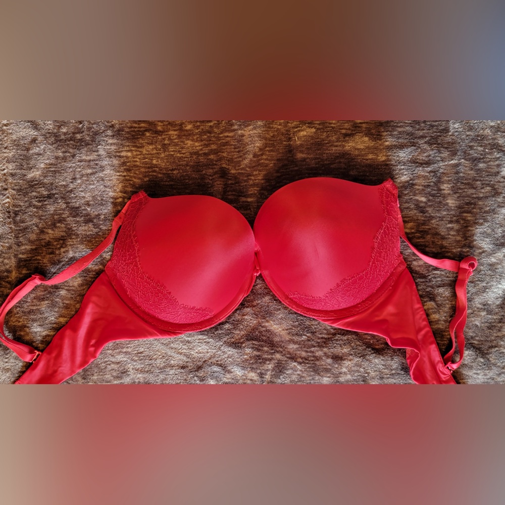 Victoria's Secret Bombshell Plunge Bra